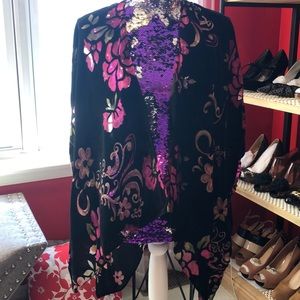 Wrap with short sleeve armholes.